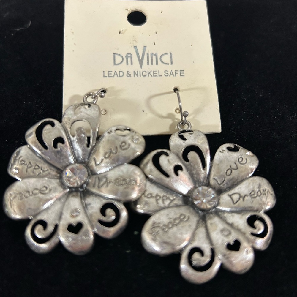Da Vinci Silvertone flower with rhinestones with positive words earrings